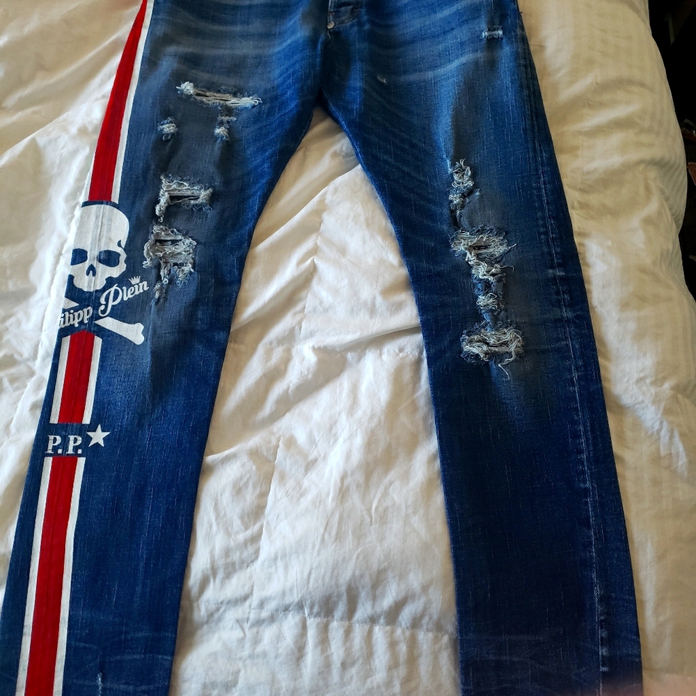PHILLIP PLEIN SKULL TRACK DESTROYED JEANS NWT 32